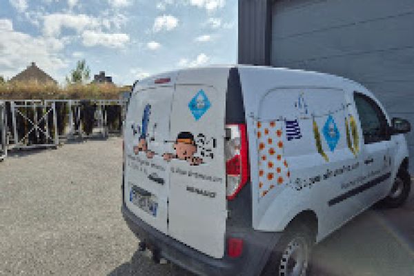 C-Weed Aquaculture branded delivery van