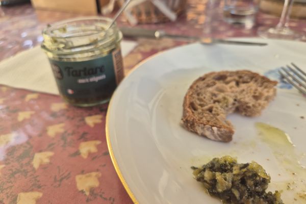 Algoplus seaweed tartare on sourdough
